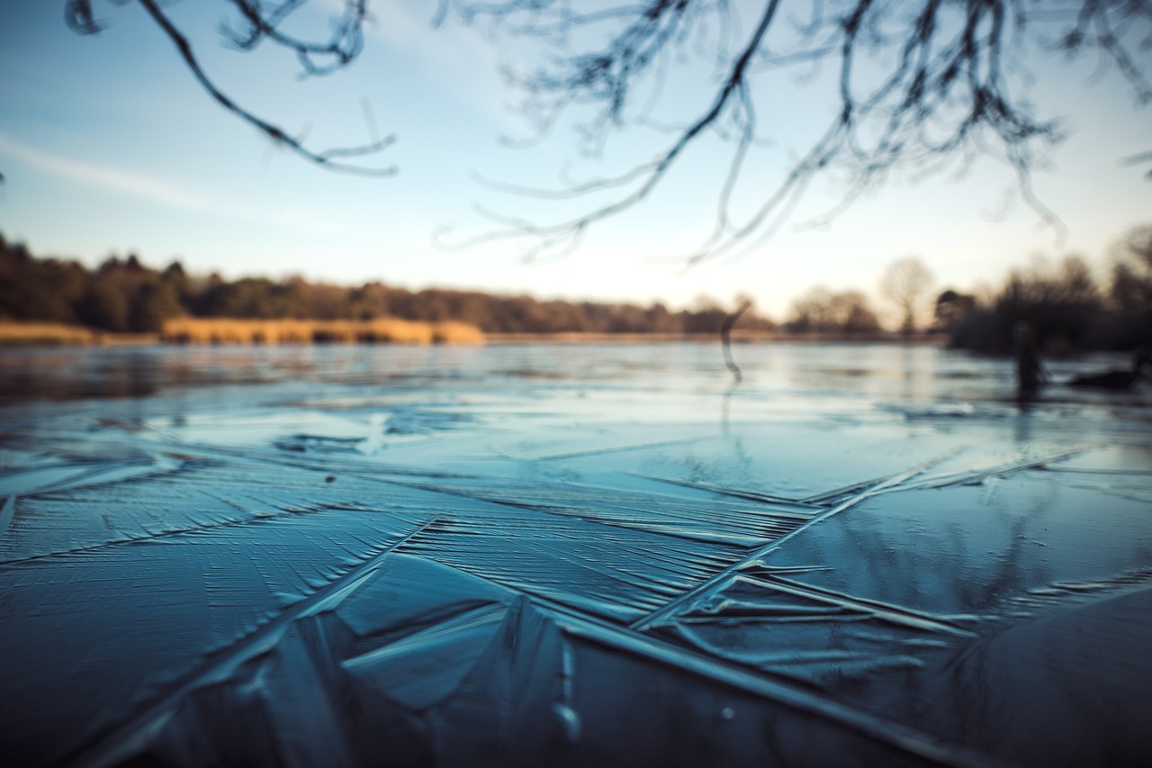 ice, lake, water-3941906.jpg